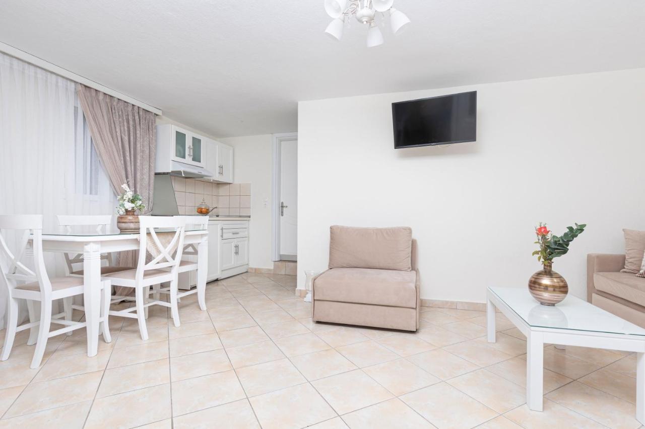 San Giorgio Apartments สกาลา โปเตมิอัส ภายนอก รูปภาพ