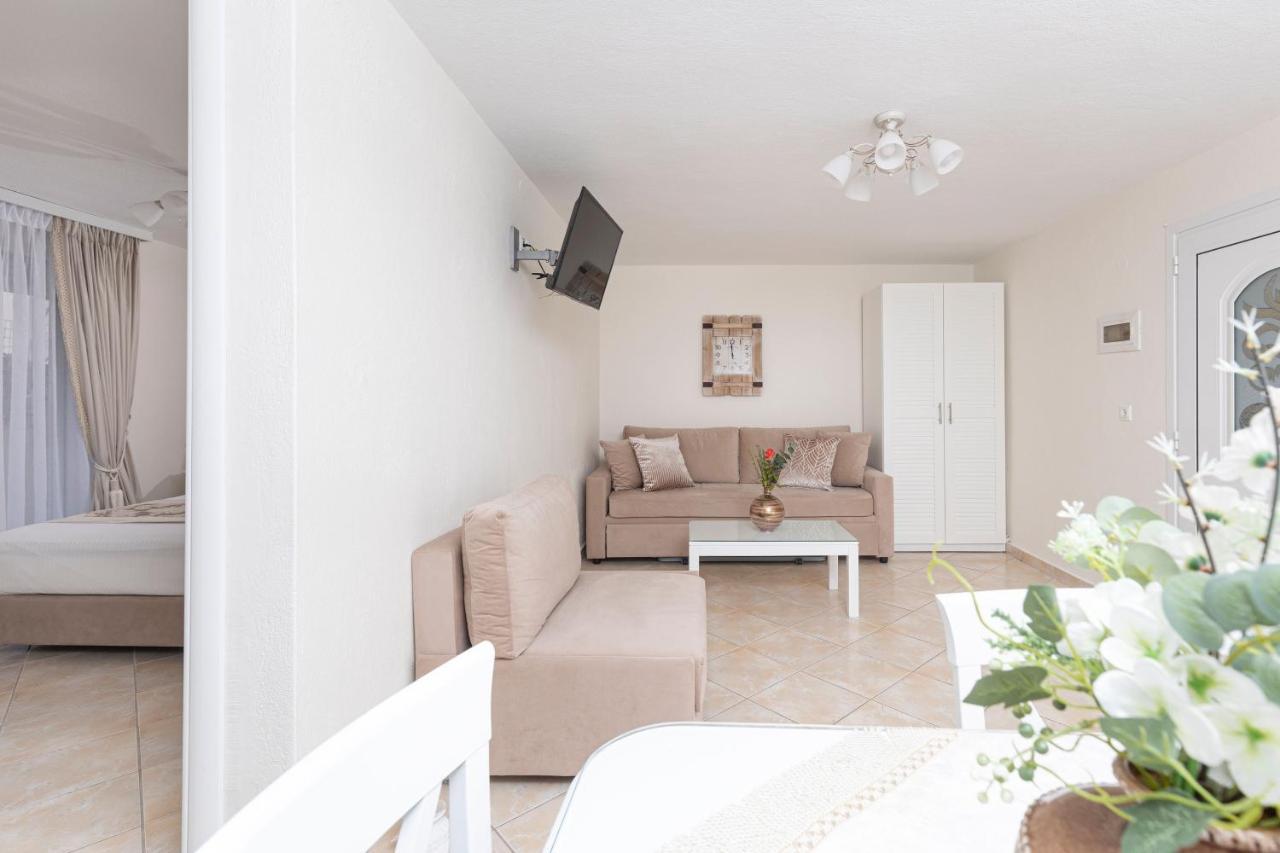 San Giorgio Apartments สกาลา โปเตมิอัส ภายนอก รูปภาพ