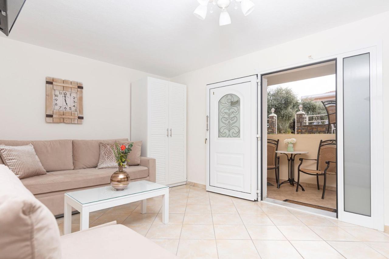 San Giorgio Apartments สกาลา โปเตมิอัส ภายนอก รูปภาพ