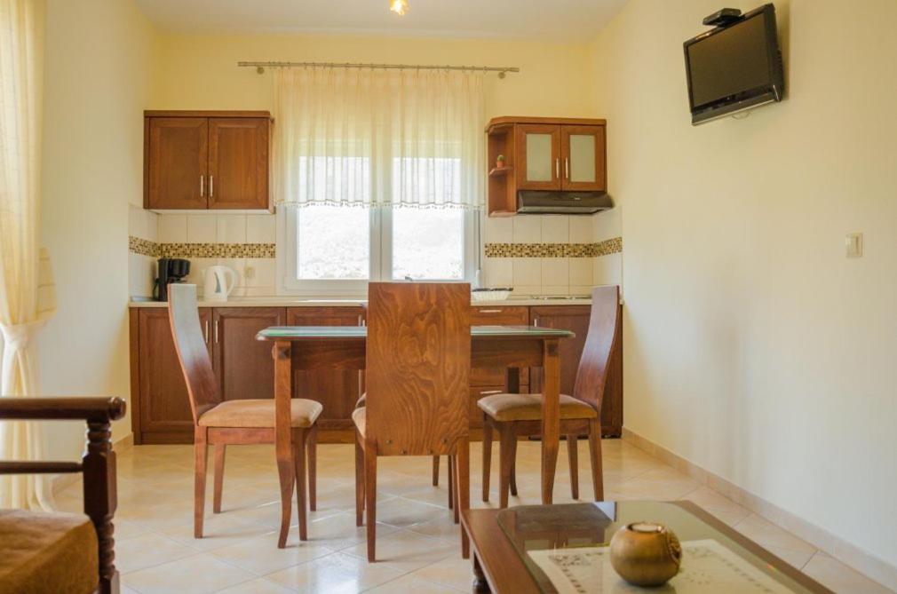 San Giorgio Apartments สกาลา โปเตมิอัส ห้อง รูปภาพ